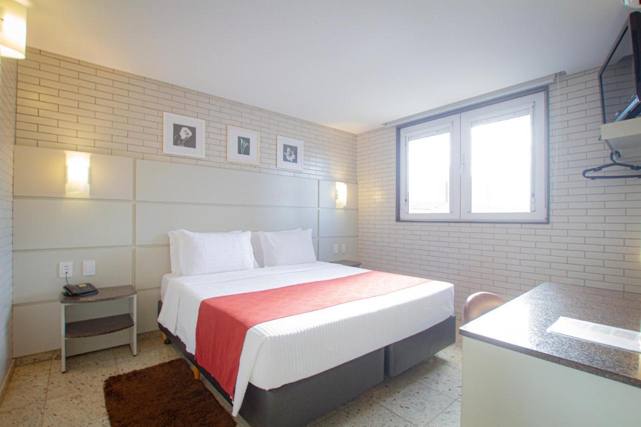 Hotel Confiance Prime Batel Курітіба Екстер'єр фото
