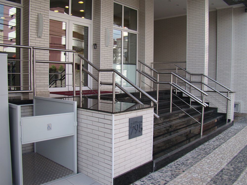 Hotel Confiance Prime Batel Курітіба Екстер'єр фото