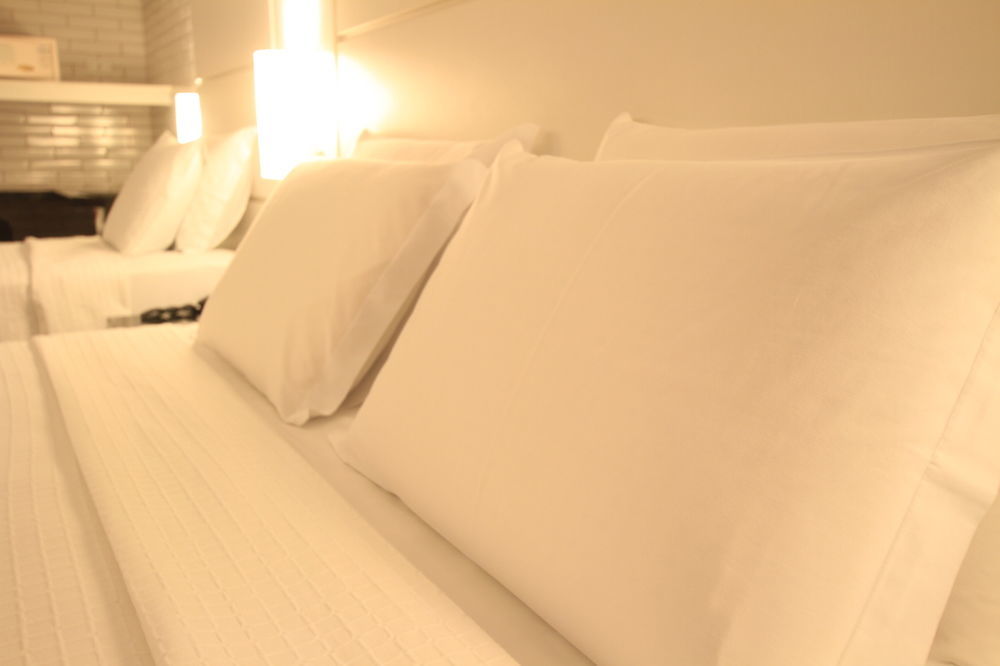 Hotel Confiance Prime Batel Курітіба Екстер'єр фото